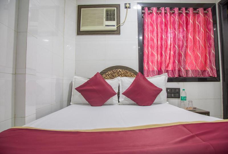 Relax Guest House Mumbai Bagian luar foto